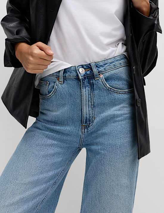 The Wide-Leg Jeans