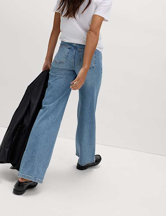 The Wide-Leg Jeans