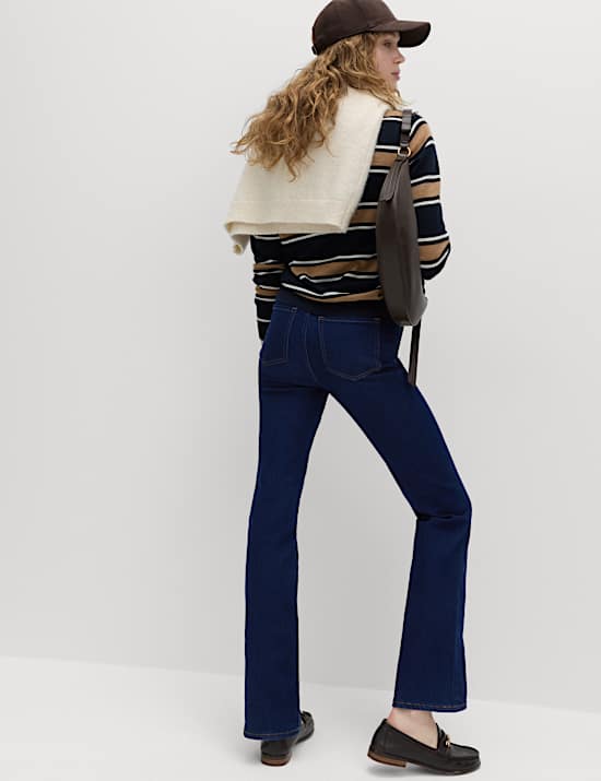 &Tau;&zeta;&iota;&nu; Eva &sigma;&epsilon; &gamma;&rho;&alpha;&mu;&mu;ή bootcut