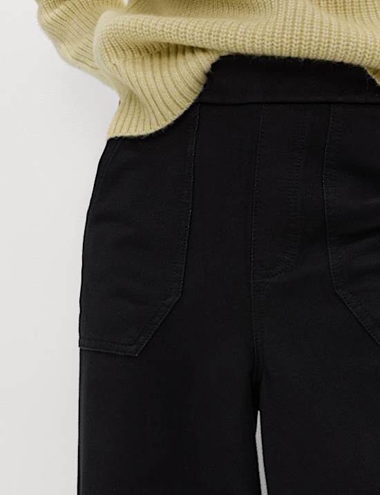 Spodnie dżinsowe z elastyczną talią i szerokimi nogawkami