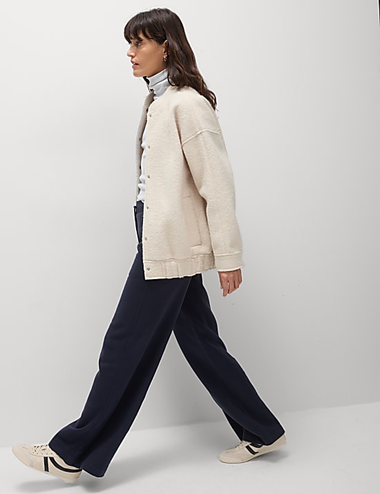 Jogger με φαρδιά μπατζάκια και υψηλή περιεκτικότητα σε βαμβάκι με χνουδωτή υφή