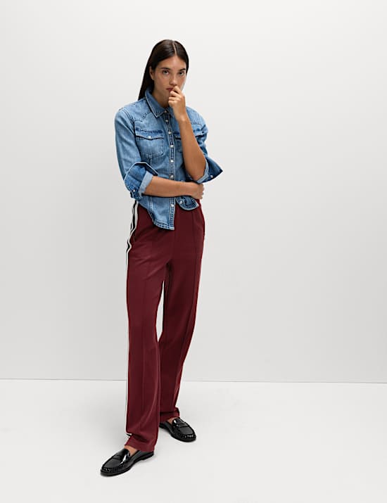 Jogger με ρετρό ρίγα στο πλάι και υψηλή περιεκτικότητα σε βαμβάκι