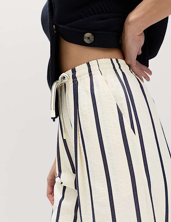 Seersucker Striped Barrel Leg Trousers