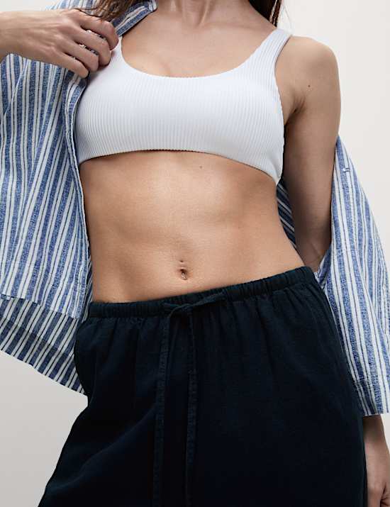 Pantalon fuselé en lin avec cordon