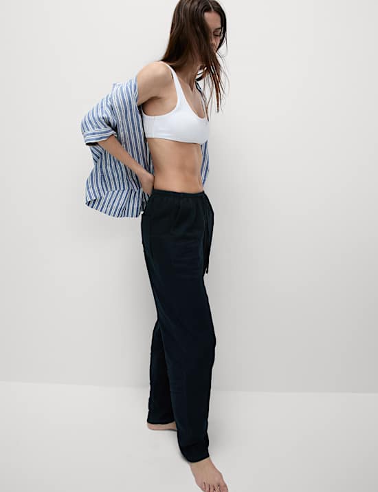 Pantalon fuselé en lin avec cordon