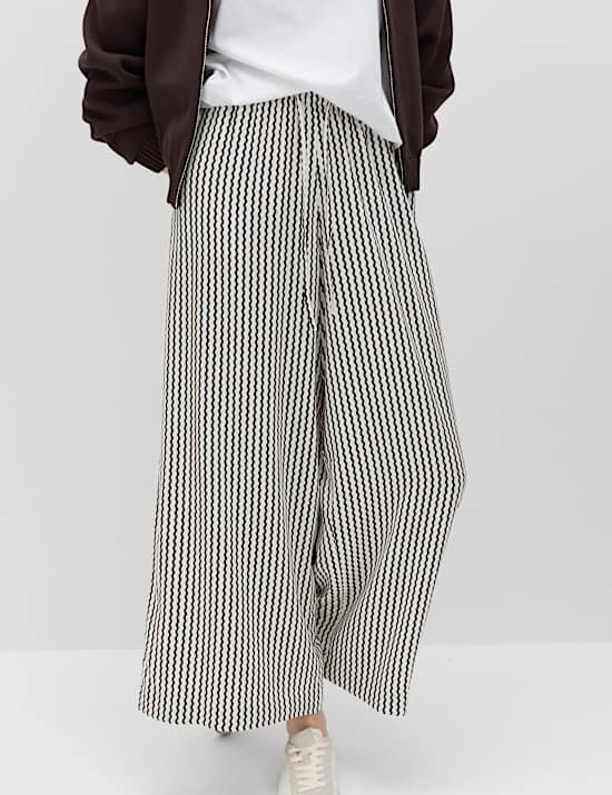 Printed Pull On Wide Leg Culottes