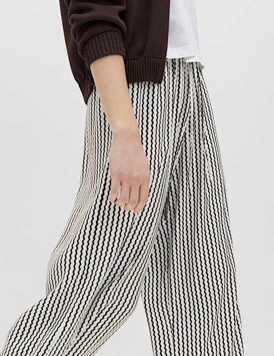 Printed Pull On Wide Leg Culottes