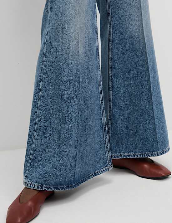 Mid Rise Flared Jeans