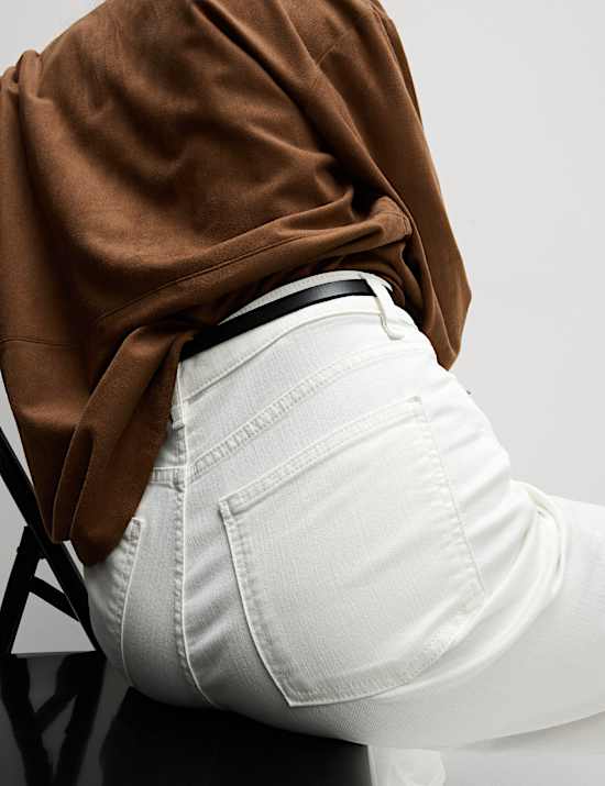 ג'ינס אלגנטיים עם מותניים גבוהים בגזרת רגל רחבה