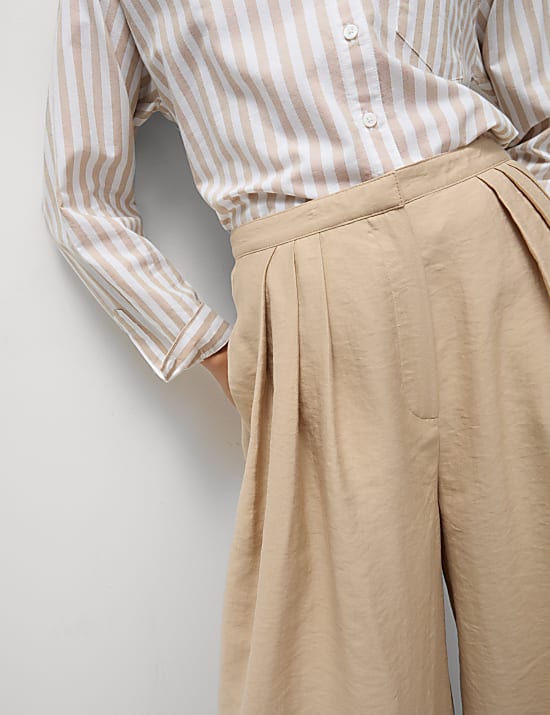 Lyocell Rich Pleated Wide Leg Trousers