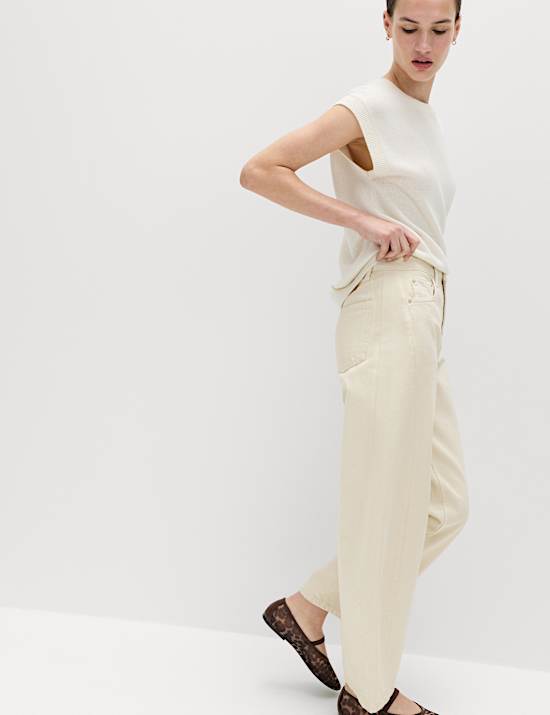 Mid Rise Barrel Jeans