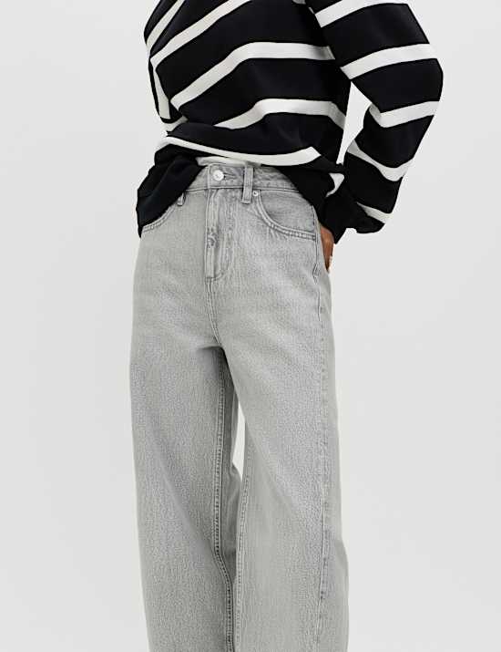 Mid Rise Barrel Jeans