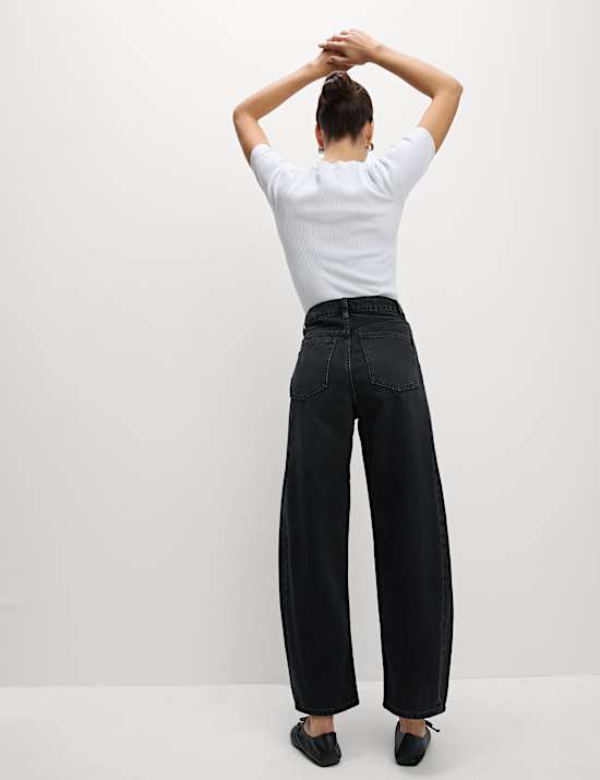 Jean taille normale coupe barrel