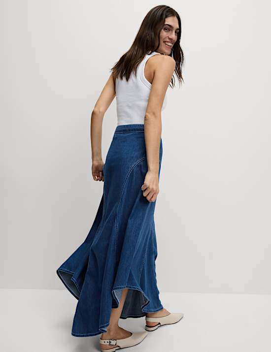 Falda maxi denim asim&eacute;trica de cintura alta