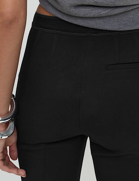 Kalhoty úzkého střihu ke kotníkům