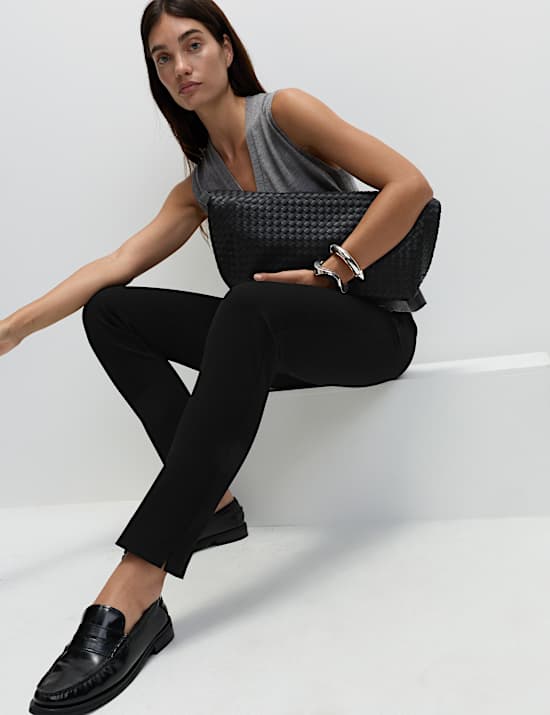 Kalhoty úzkého střihu ke kotníkům