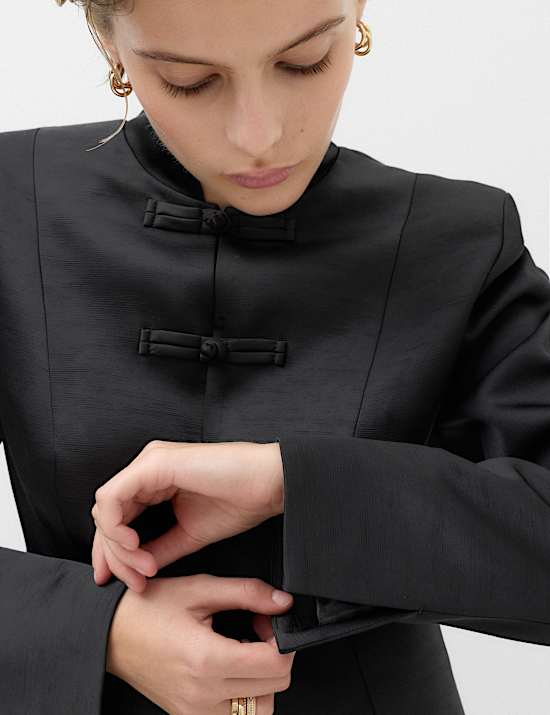 Blazer texturizado de aspecto satinado