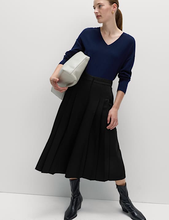 Utility Pleated Shorts