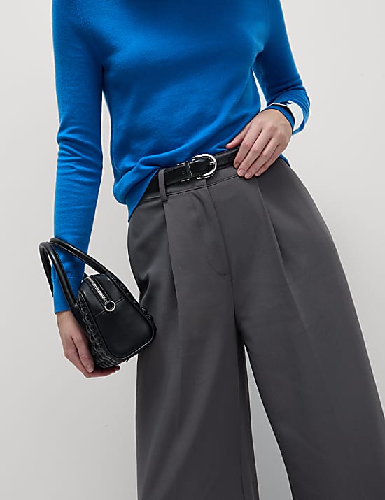 Υφαντό πλισέ παντελόνι με φαρδιά μπατζάκια και τσάκιση μπροστά