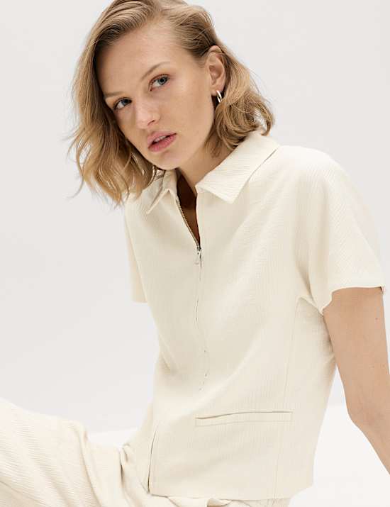 Textured Short Sleeve Zip Through Jacket