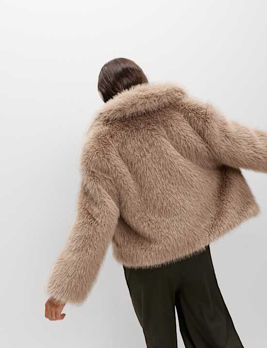 Faux Fur Collared Short Jacket