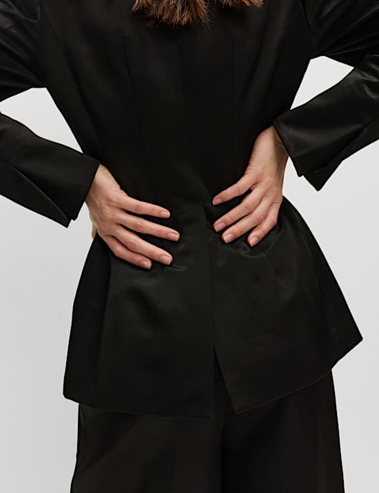 Getailleerde blazer van satijn