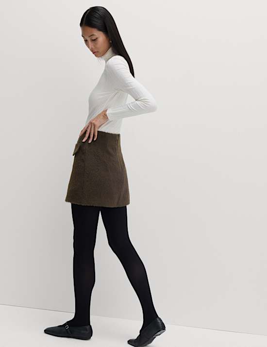 Angerauter Mini-Trapezrock mit Wolle