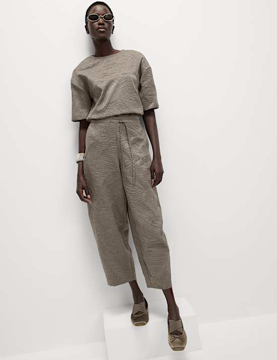 Textured Drawstring Barrel Leg Cropped Trousers