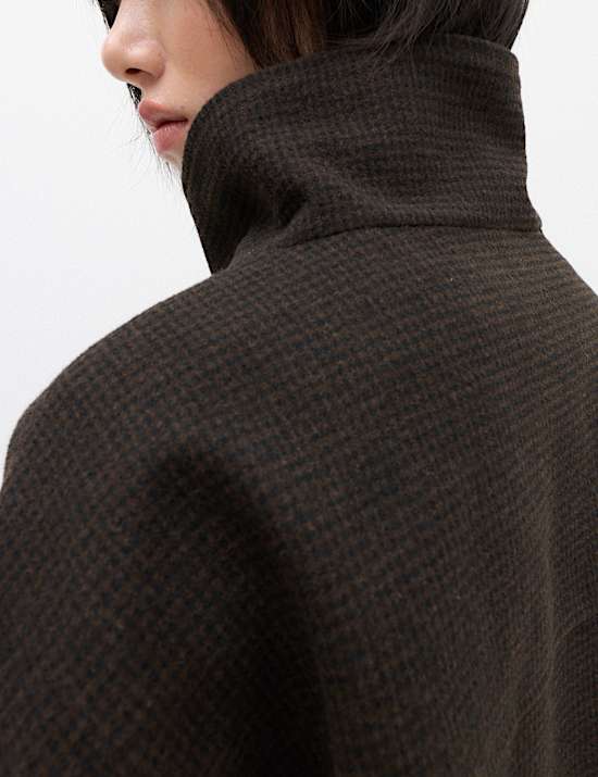 Checked Funnel Neck Short Coat with Wool