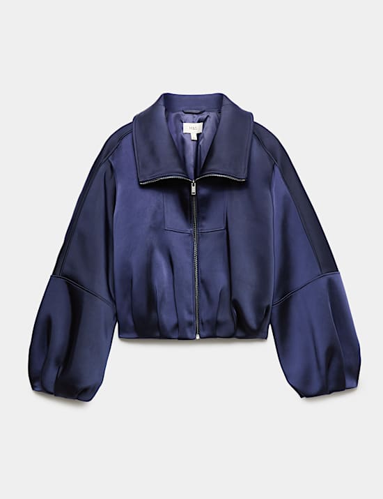 Chaqueta b&oacute;mber corta de manga blus&oacute;n de sat&eacute;n