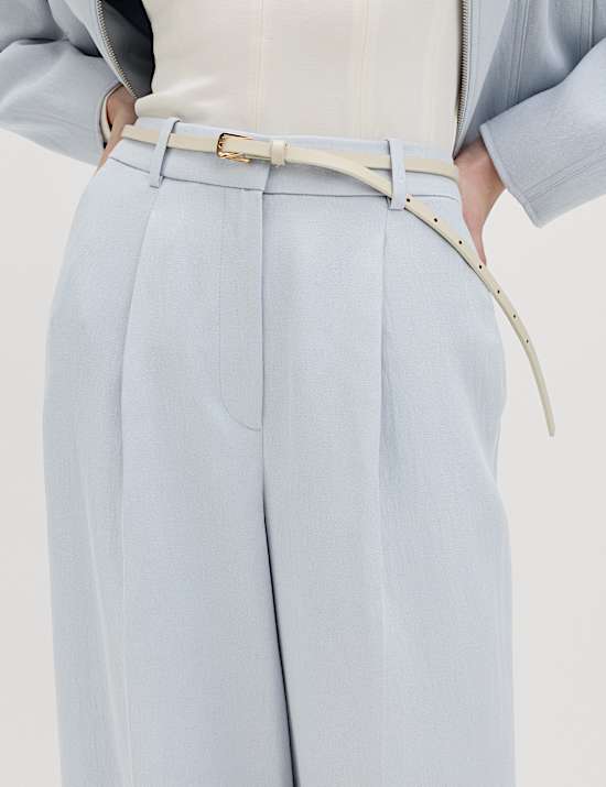 Relaxed Trousers with Linen