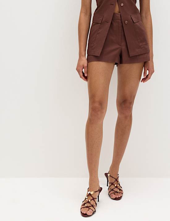 Funktions-Shorts mit hohem Lyocell-Anteil und Leinenanteil