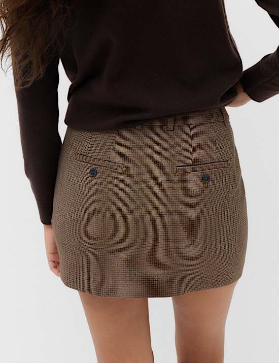 Minifalda de cuadros peque&ntilde;os