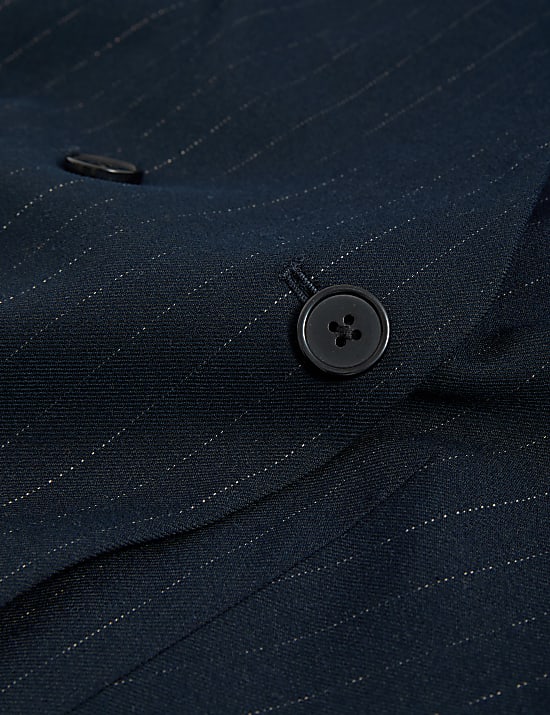 Getailleerd gilet met dubbele rij knopen en fijn streepje