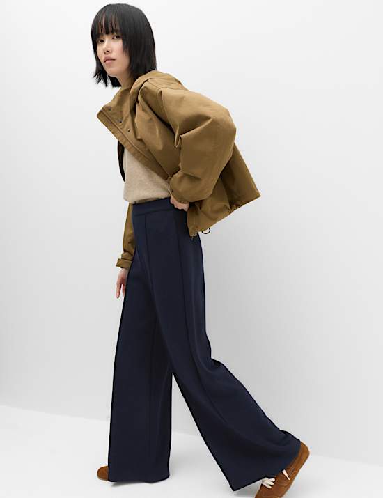 Pantalon coupe large en jersey de premi&egrave;re qualit&eacute; &agrave; d&eacute;tail couture