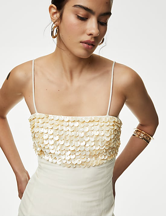 שמלת מידקסי מעוטרת בגזרה ישרה וצמודה מתערובת פשתן