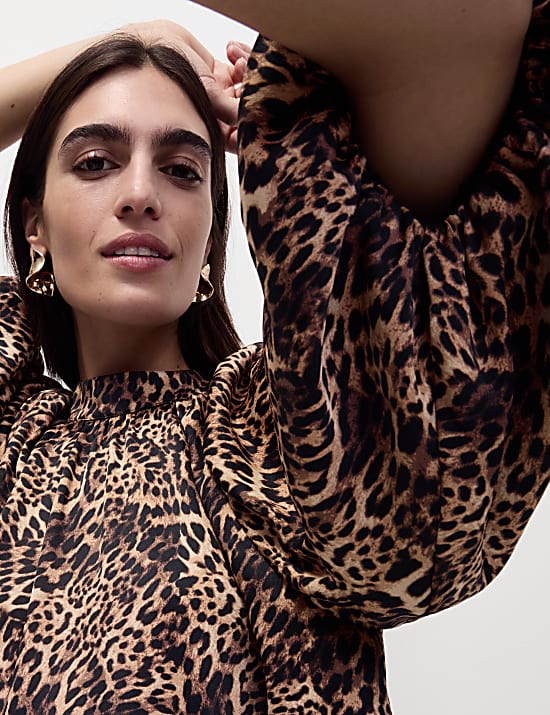 שמלה רב-עונתית באורך מיני עם הדפס חיות וקשירה בצווארון