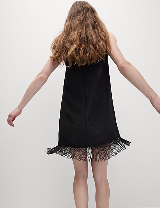 Robe tube coupe courte à ourlet volant