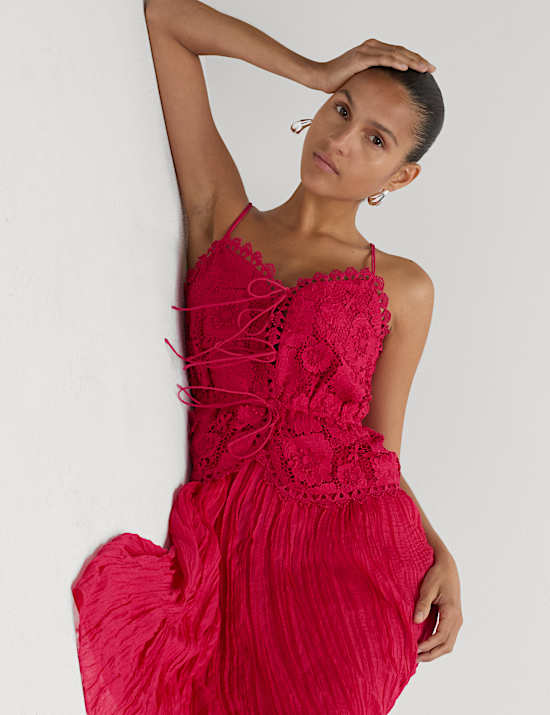 Geblümtes Midikleid mit V-Ausschnitt