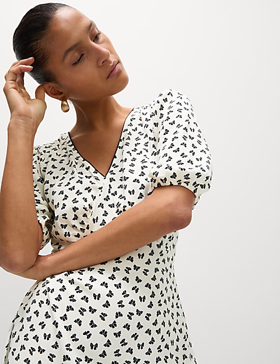 Printed V-Neck Puff Sleeve Midi Tea Dress