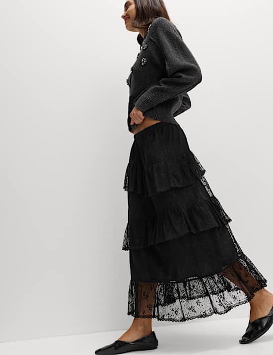 Jupe longue &agrave; volants en dentelle