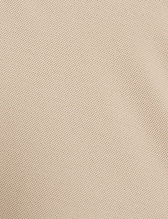 Licht corrigerende slip met taillekorset en doorzichtige panelen