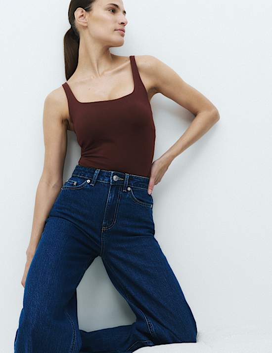 Soutien-gorge maillot de corps Secret Support&trade; &agrave; d&eacute;collet&eacute; rond
