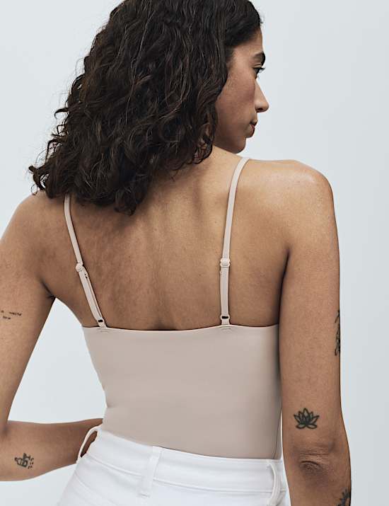 Body Soft&trade; Unterhemd mit eckigem Ausschnitt und K&ouml;rbchen