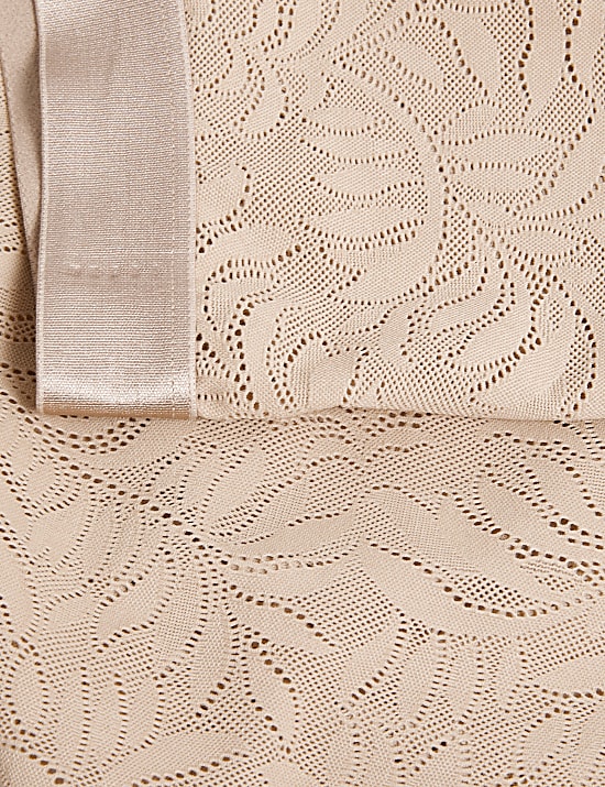 Light Control Flexifit&trade; Lace Cycling Shorts