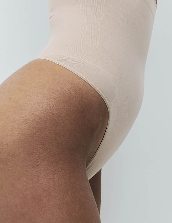 &Psi;&eta;&lambda;ό&mu;&epsilon;&sigma;&omicron; &sigma;&tau;&rho;&iota;&nu;&gamma;&kappa; &chi;&omega;&rho;ί&sigmaf; &rho;&alpha;&phi;έ&sigmaf; &pi;&omicron;&upsilon; &sigma;&mu;&iota;&lambda;&epsilon;ύ&epsilon;&iota; &tau;&omicron; &sigma;ώ&mu;&alpha;