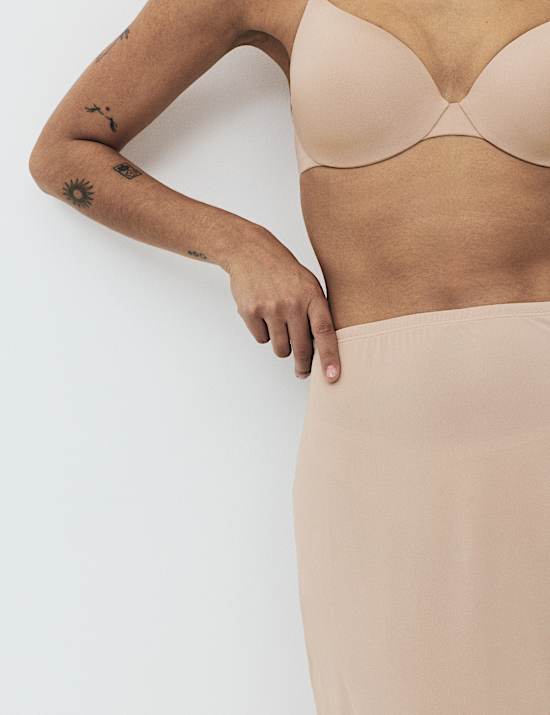 Body Invisibles&trade; Flexifit&trade; Waist Slip