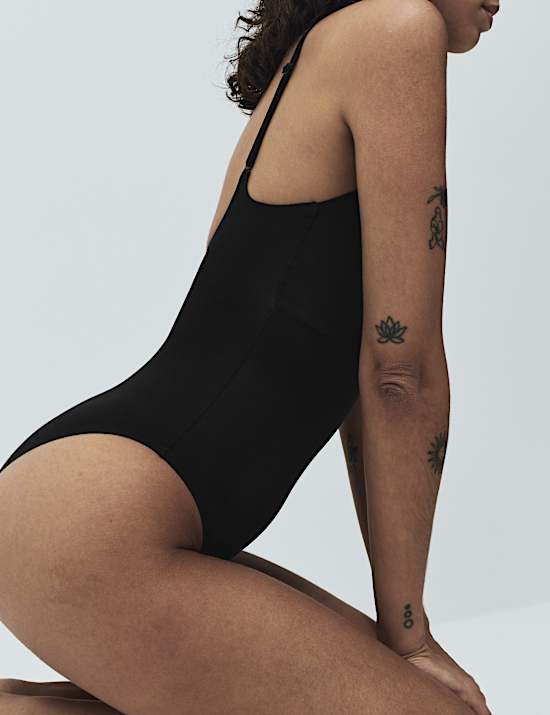 Modelujące body z głębokim dekoltem Body Invisibles&trade;