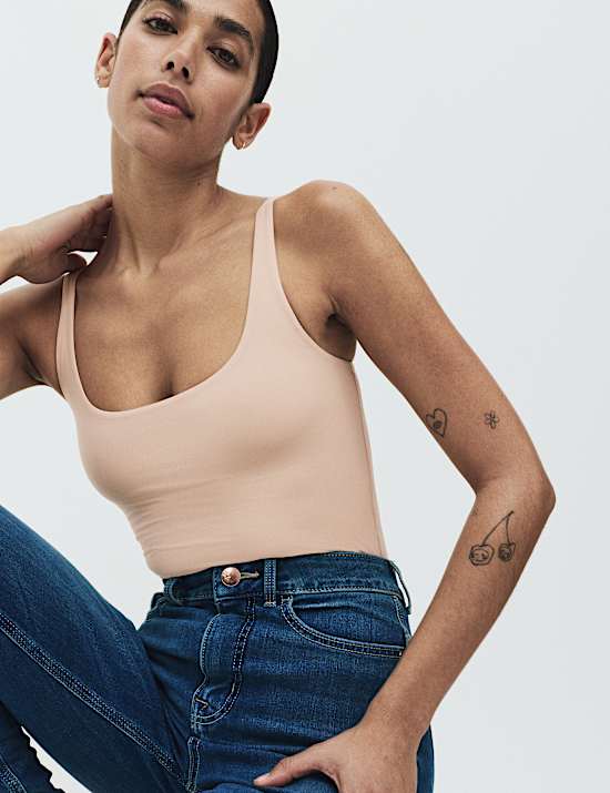 Body Soft&trade; Smoothing High Leg Body