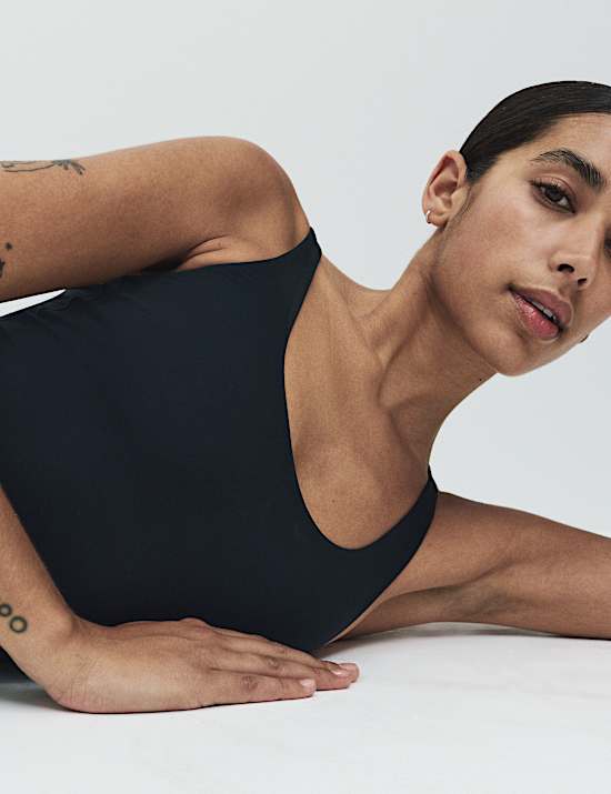 Body Soft&trade; Smoothing High Leg Body